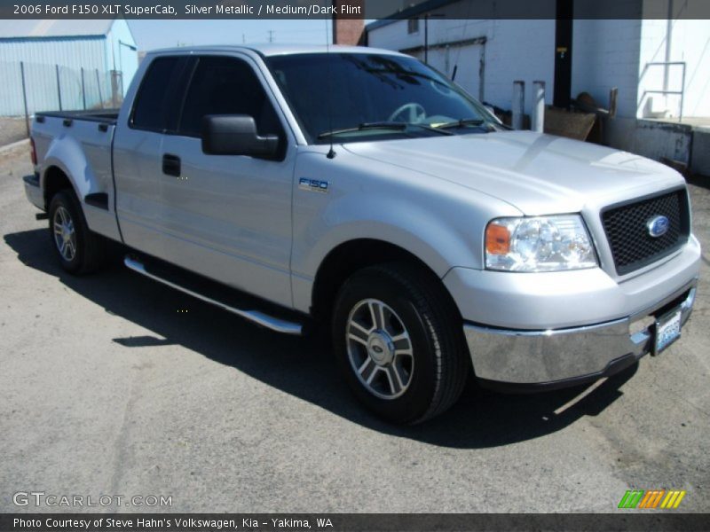 Silver Metallic / Medium/Dark Flint 2006 Ford F150 XLT SuperCab