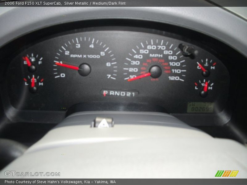 Silver Metallic / Medium/Dark Flint 2006 Ford F150 XLT SuperCab