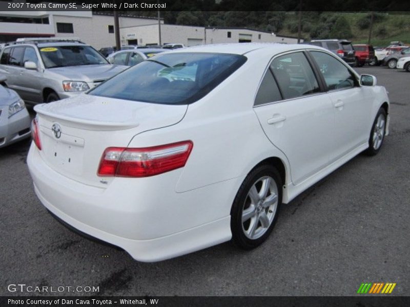Super White / Dark Charcoal 2007 Toyota Camry SE