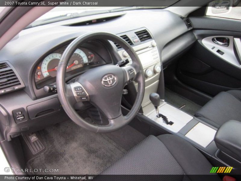 Super White / Dark Charcoal 2007 Toyota Camry SE
