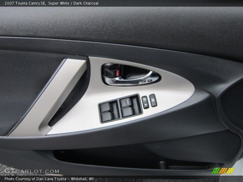 Super White / Dark Charcoal 2007 Toyota Camry SE