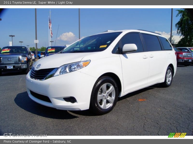 Super White / Light Gray 2011 Toyota Sienna LE