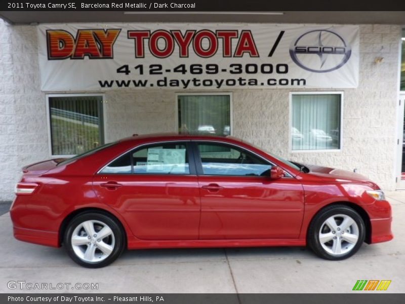 Barcelona Red Metallic / Dark Charcoal 2011 Toyota Camry SE