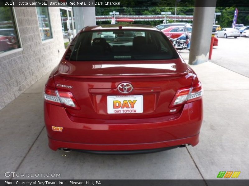 Barcelona Red Metallic / Dark Charcoal 2011 Toyota Camry SE