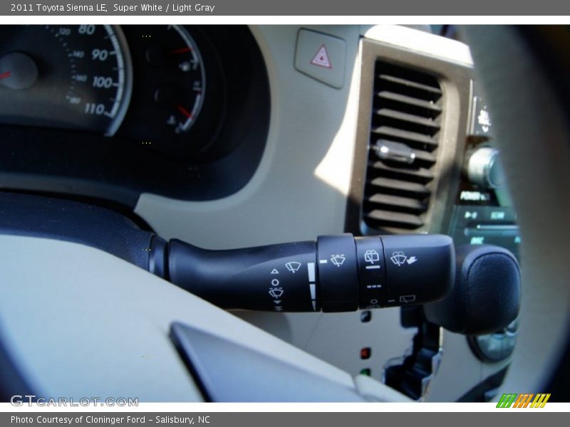 Super White / Light Gray 2011 Toyota Sienna LE