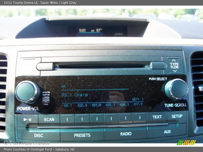 Super White / Light Gray 2011 Toyota Sienna LE