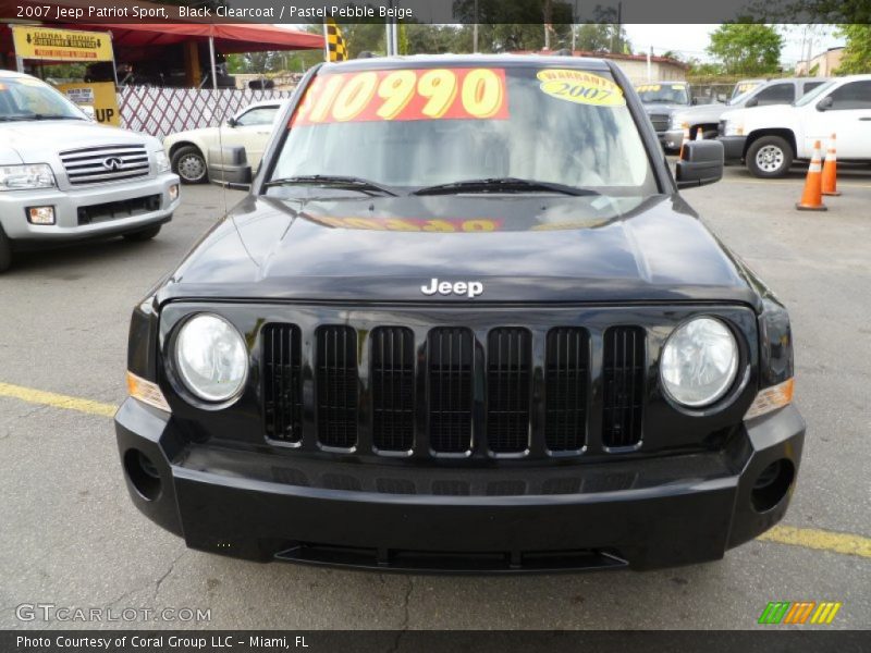Black Clearcoat / Pastel Pebble Beige 2007 Jeep Patriot Sport