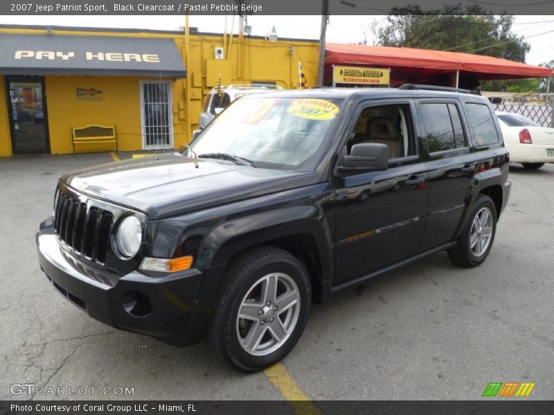 Black Clearcoat / Pastel Pebble Beige 2007 Jeep Patriot Sport