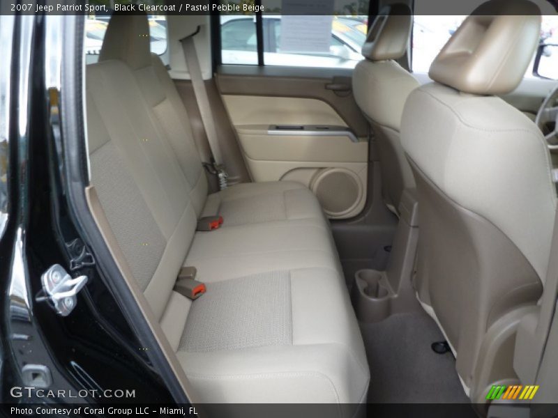 Black Clearcoat / Pastel Pebble Beige 2007 Jeep Patriot Sport