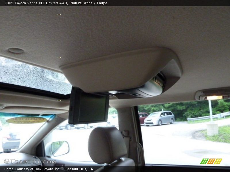 Natural White / Taupe 2005 Toyota Sienna XLE Limited AWD