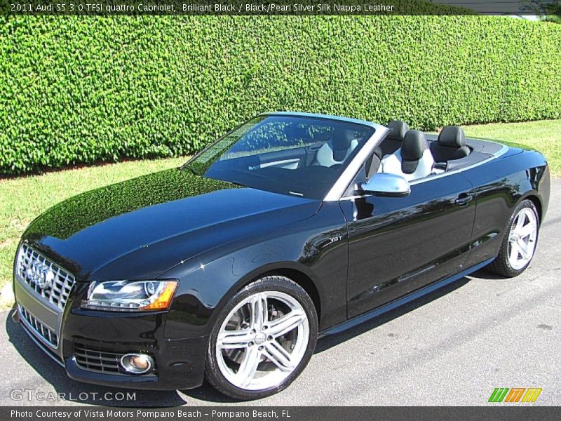 Front 3/4 View of 2011 S5 3.0 TFSI quattro Cabriolet