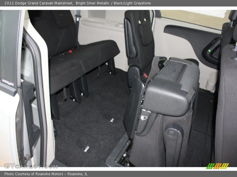 Bright Silver Metallic / Black/Light Graystone 2011 Dodge Grand Caravan Mainstreet