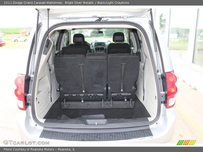 Bright Silver Metallic / Black/Light Graystone 2011 Dodge Grand Caravan Mainstreet