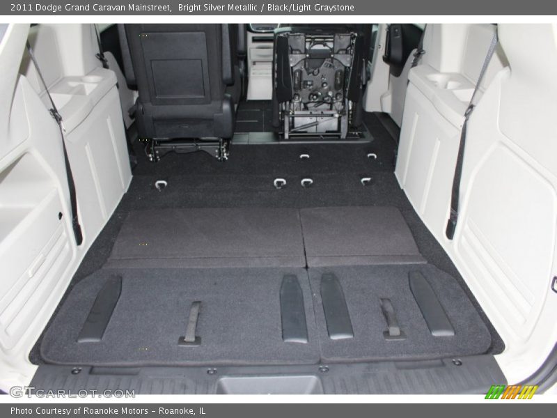 Bright Silver Metallic / Black/Light Graystone 2011 Dodge Grand Caravan Mainstreet