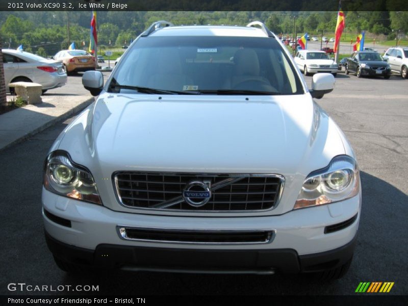 Ice White / Beige 2012 Volvo XC90 3.2