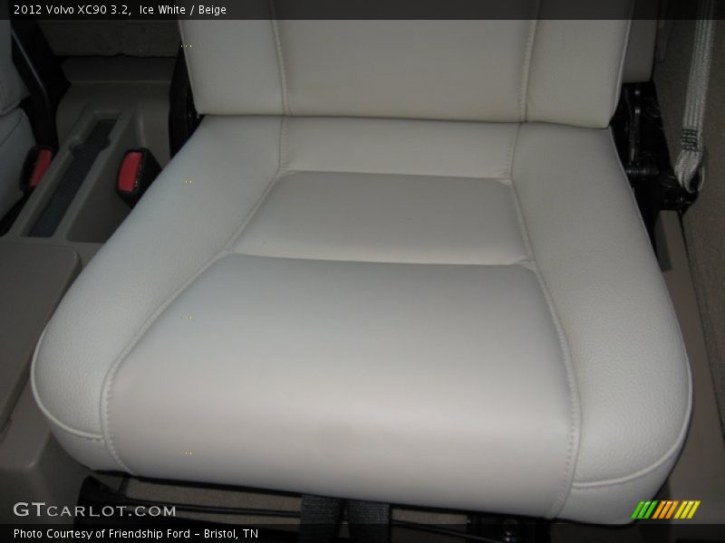 Ice White / Beige 2012 Volvo XC90 3.2