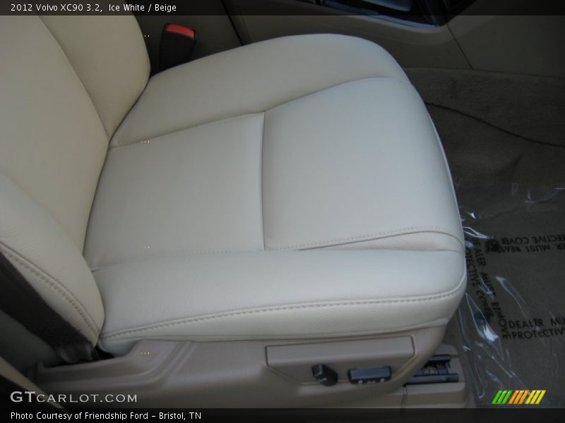 Ice White / Beige 2012 Volvo XC90 3.2