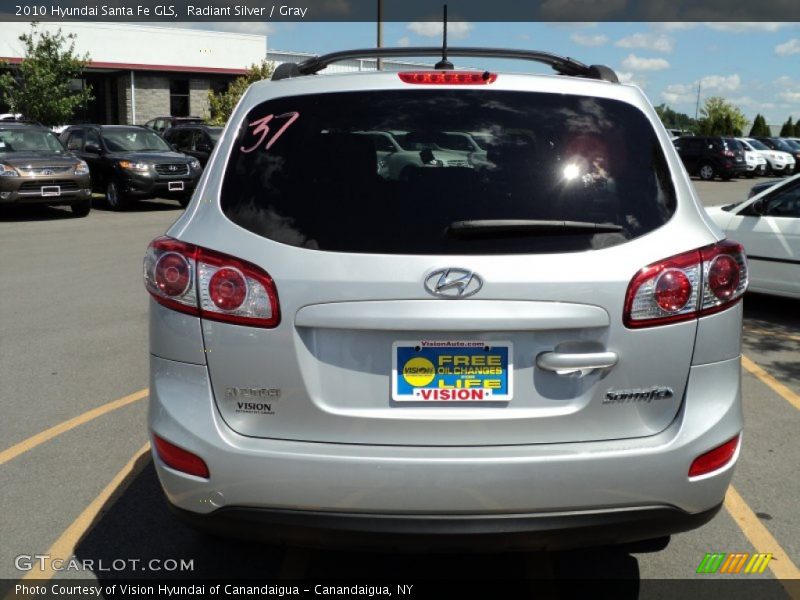 Radiant Silver / Gray 2010 Hyundai Santa Fe GLS