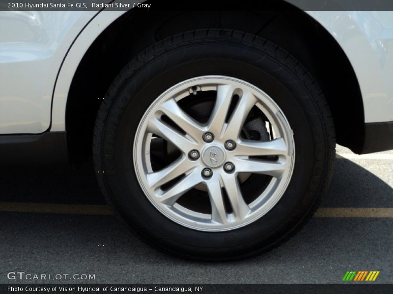 Radiant Silver / Gray 2010 Hyundai Santa Fe GLS
