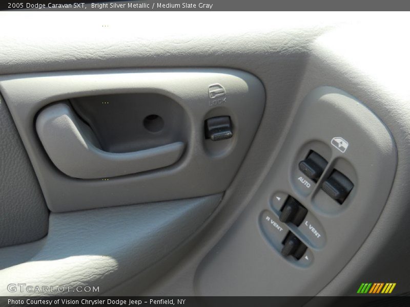 Bright Silver Metallic / Medium Slate Gray 2005 Dodge Caravan SXT