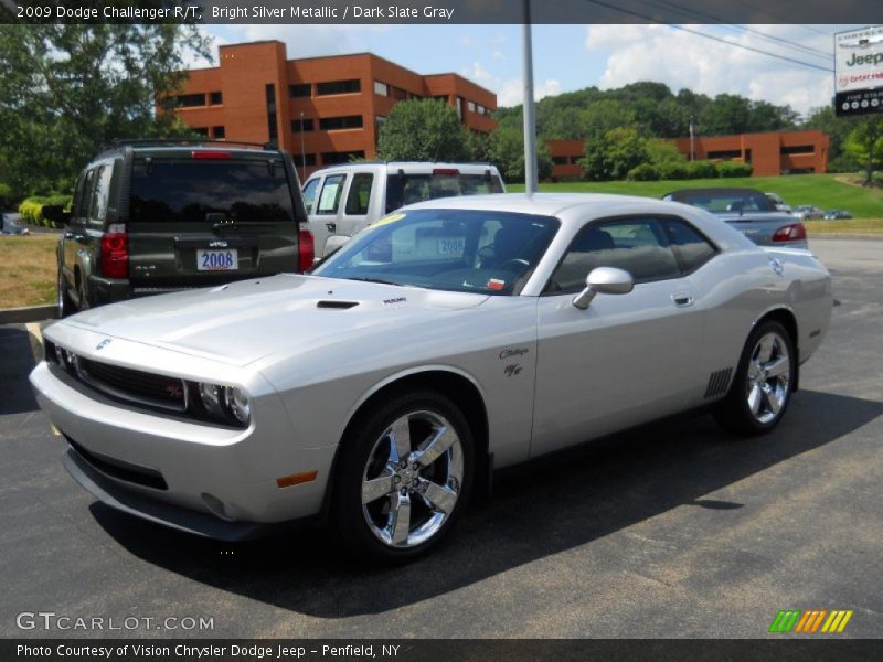 Front 3/4 View of 2009 Challenger R/T