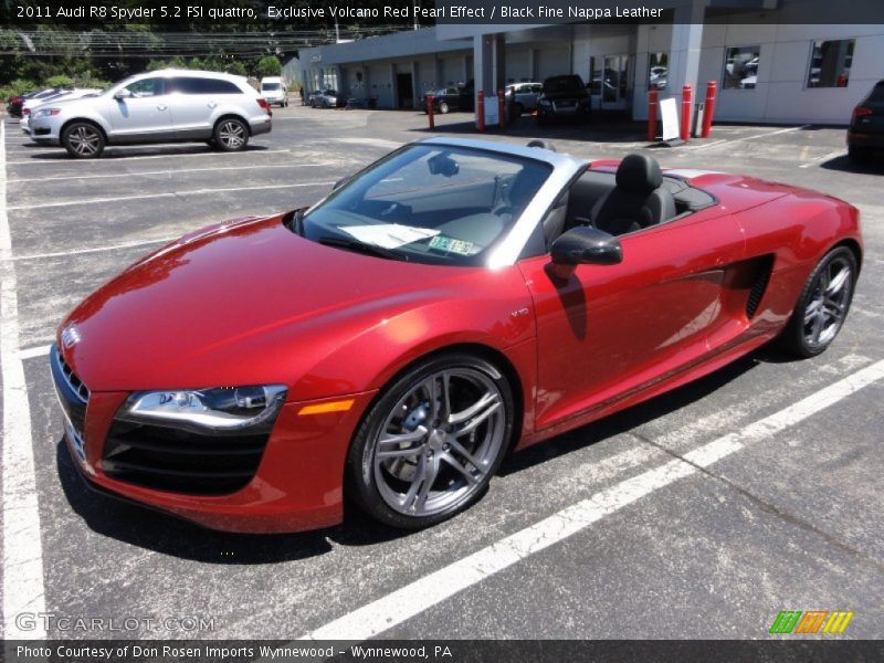 Front 3/4 View of 2011 R8 Spyder 5.2 FSI quattro