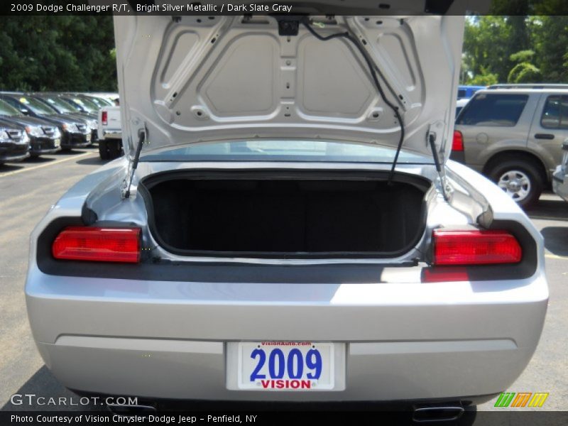 Bright Silver Metallic / Dark Slate Gray 2009 Dodge Challenger R/T