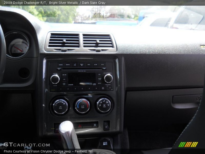 Bright Silver Metallic / Dark Slate Gray 2009 Dodge Challenger R/T