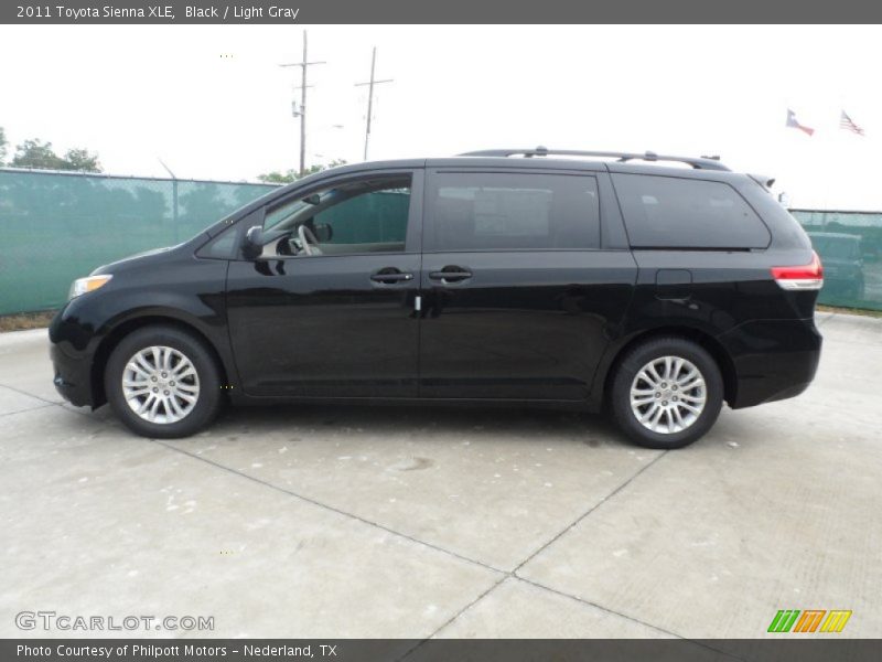 Black / Light Gray 2011 Toyota Sienna XLE