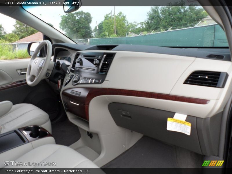 Black / Light Gray 2011 Toyota Sienna XLE