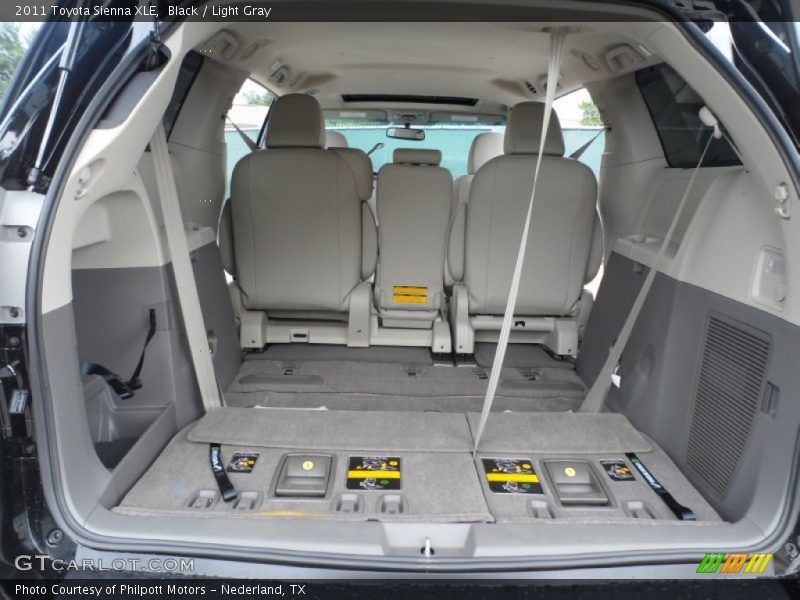Black / Light Gray 2011 Toyota Sienna XLE