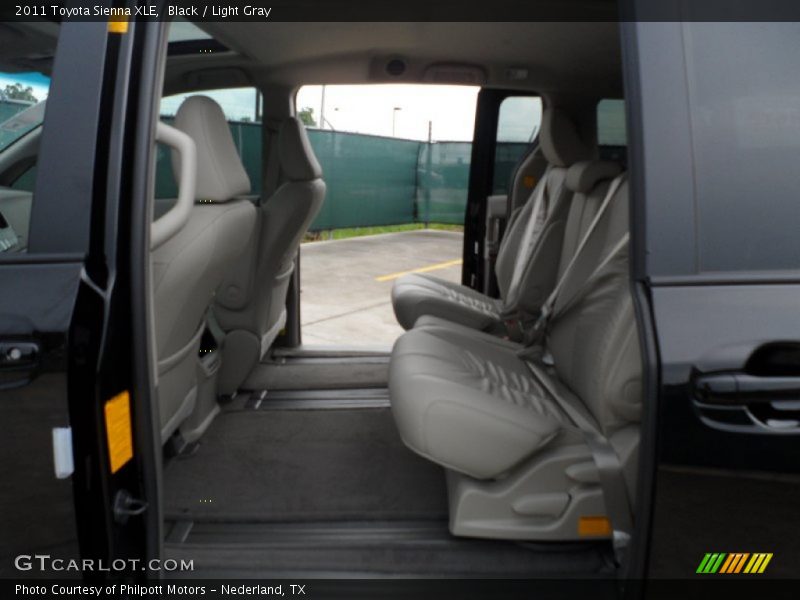 Black / Light Gray 2011 Toyota Sienna XLE