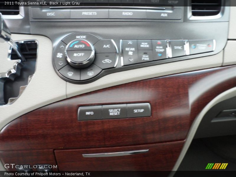 Black / Light Gray 2011 Toyota Sienna XLE