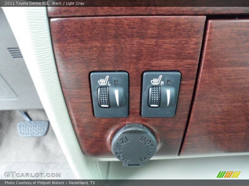 Black / Light Gray 2011 Toyota Sienna XLE