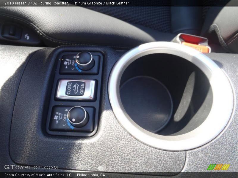 Controls of 2010 370Z Touring Roadster