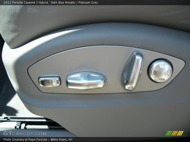 Dark Blue Metallic / Platinum Grey 2011 Porsche Cayenne S Hybrid