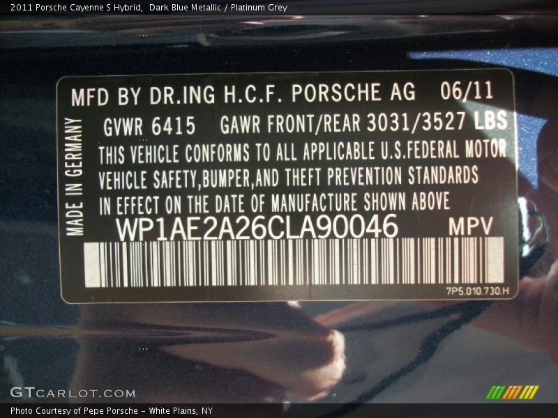 Dark Blue Metallic / Platinum Grey 2011 Porsche Cayenne S Hybrid