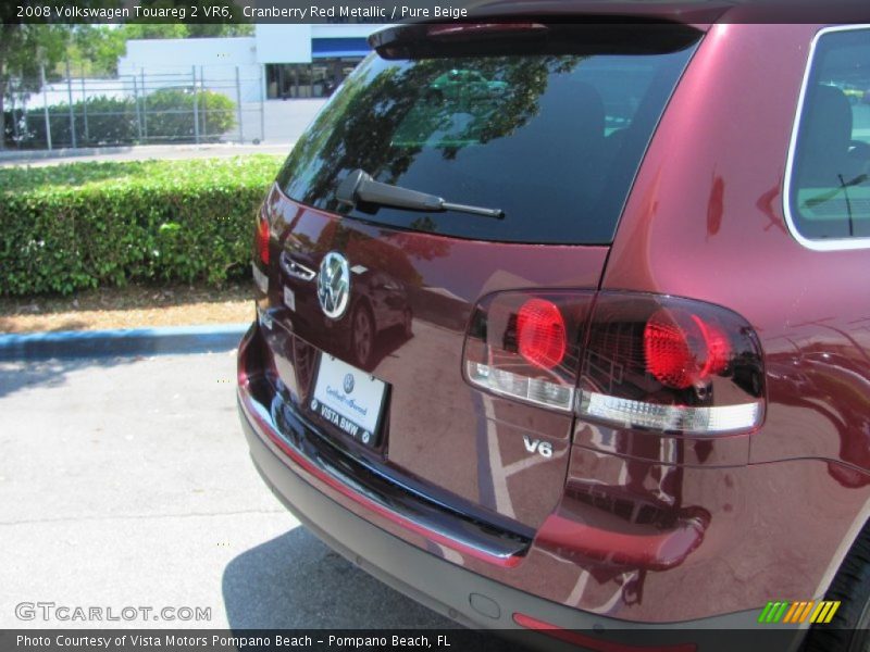 Cranberry Red Metallic / Pure Beige 2008 Volkswagen Touareg 2 VR6