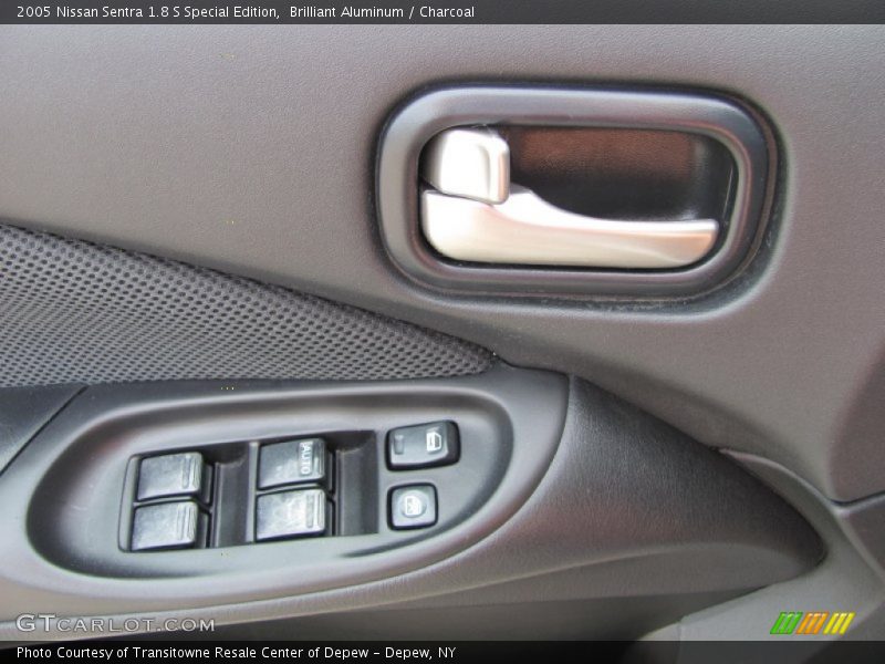 Brilliant Aluminum / Charcoal 2005 Nissan Sentra 1.8 S Special Edition