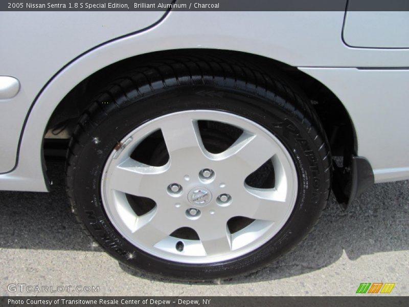Brilliant Aluminum / Charcoal 2005 Nissan Sentra 1.8 S Special Edition