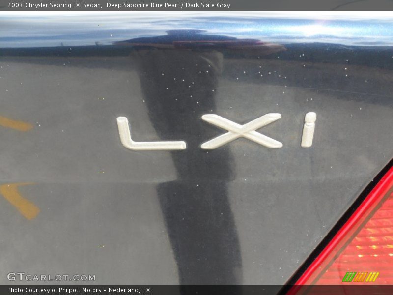  2003 Sebring LXi Sedan Logo