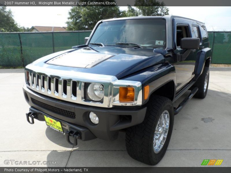 Front 3/4 View of 2007 H3 