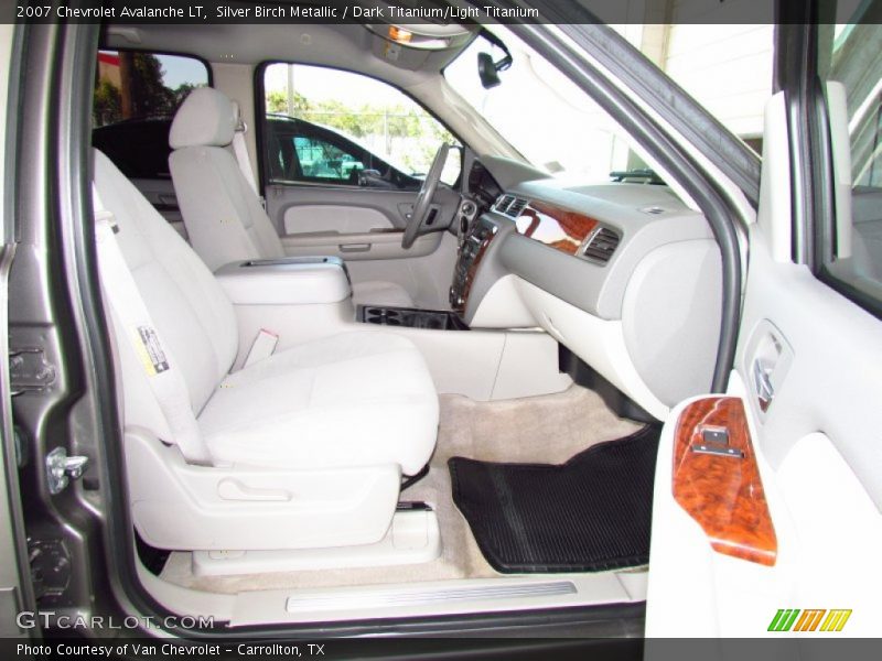 Silver Birch Metallic / Dark Titanium/Light Titanium 2007 Chevrolet Avalanche LT