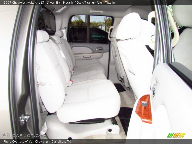 Silver Birch Metallic / Dark Titanium/Light Titanium 2007 Chevrolet Avalanche LT
