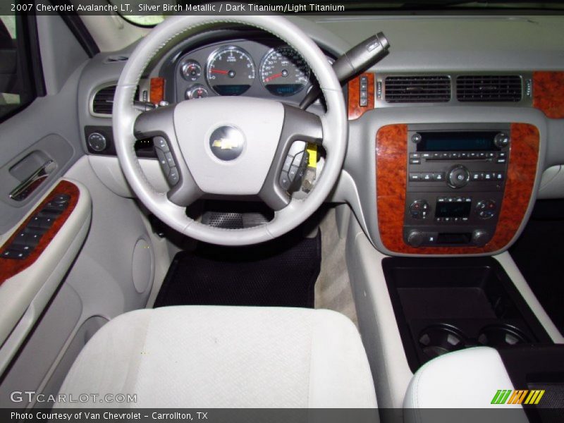 Silver Birch Metallic / Dark Titanium/Light Titanium 2007 Chevrolet Avalanche LT