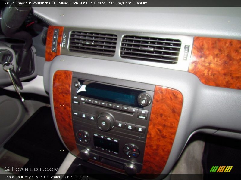 Silver Birch Metallic / Dark Titanium/Light Titanium 2007 Chevrolet Avalanche LT