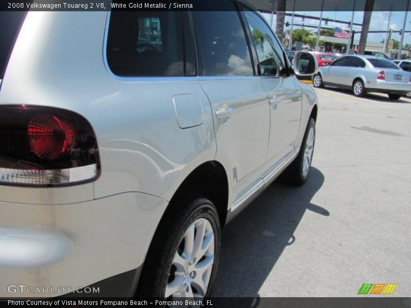 White Gold Metallic / Sienna 2008 Volkswagen Touareg 2 V8