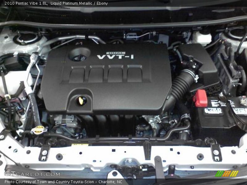 Liquid Platinum Metallic / Ebony 2010 Pontiac Vibe 1.8L