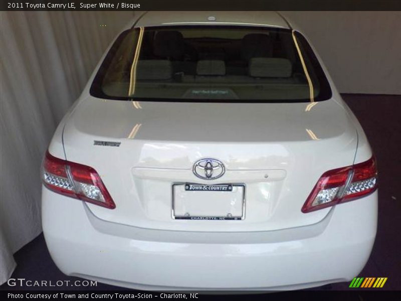 Super White / Bisque 2011 Toyota Camry LE
