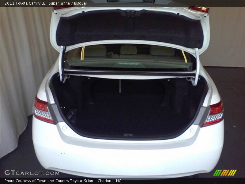 Super White / Bisque 2011 Toyota Camry LE